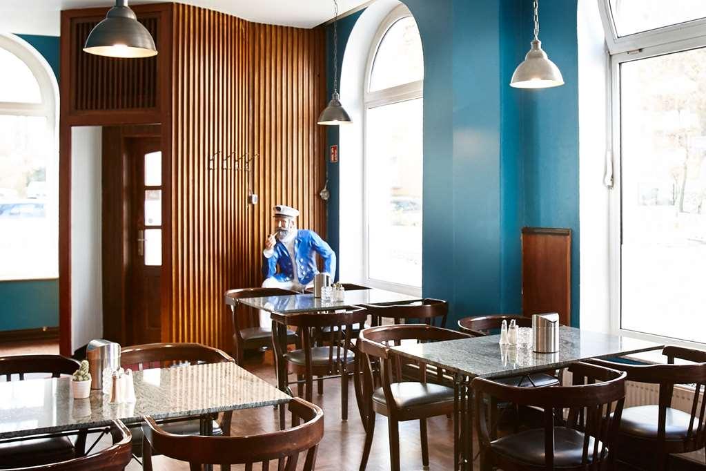Hotel Liegeplatz 13 Kiel By Premiere Classe Интерьер фото